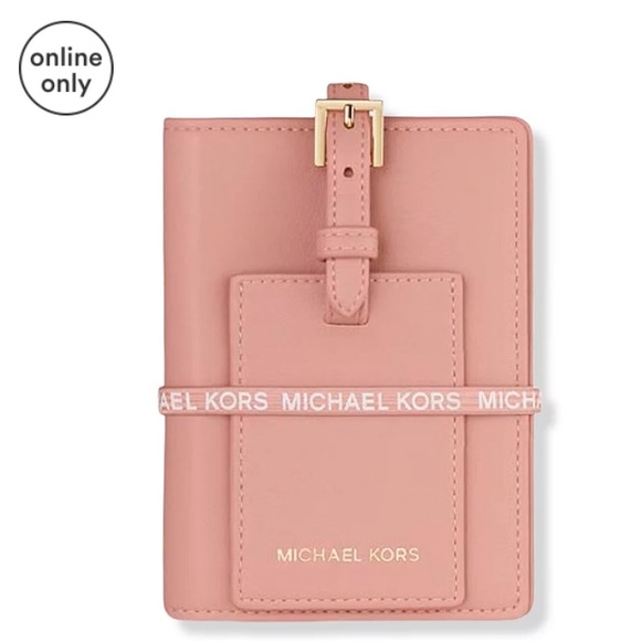 Michael Kors Handbags - Michael Kors Blush Pink Travel Kit